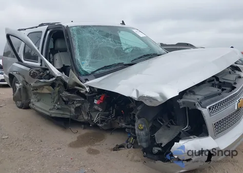 2014 Chevrolet Suburban 1500 Ltz из США, поврежденный, VIN 1GNSCKE00ER246285